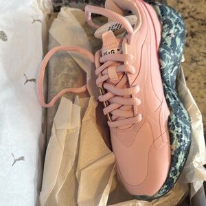 NWT - Women's RS-G Paradise Limited Edition Spikeless Golf Shoe Sz 7